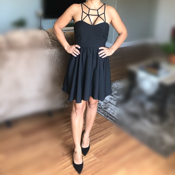 Keepsake Black Geometric Design Dress - Picture 4 of 5